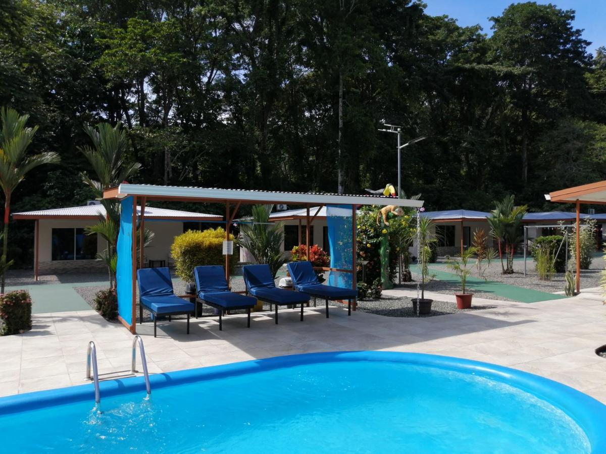 Puerto Vargas Lodge Cahuita Exteriör bild